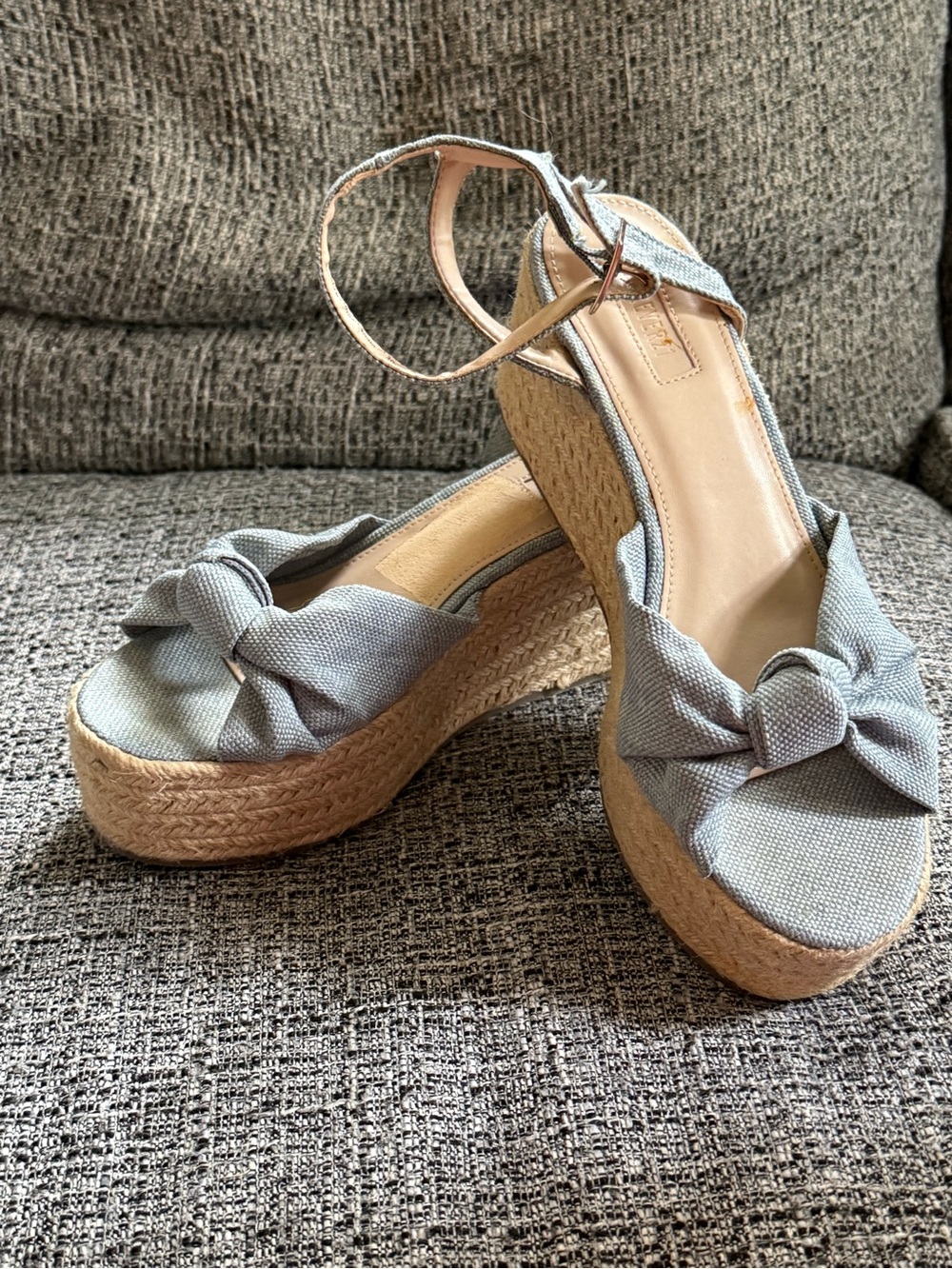 Forever 21 Light Gray Knot-Front Espadrille Platform Sandals